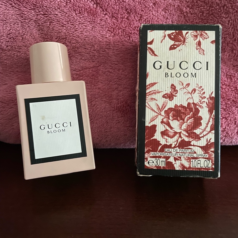 Authentic Gucci Bloom EAU DE PARFUM 1 fluid ounce/30ml